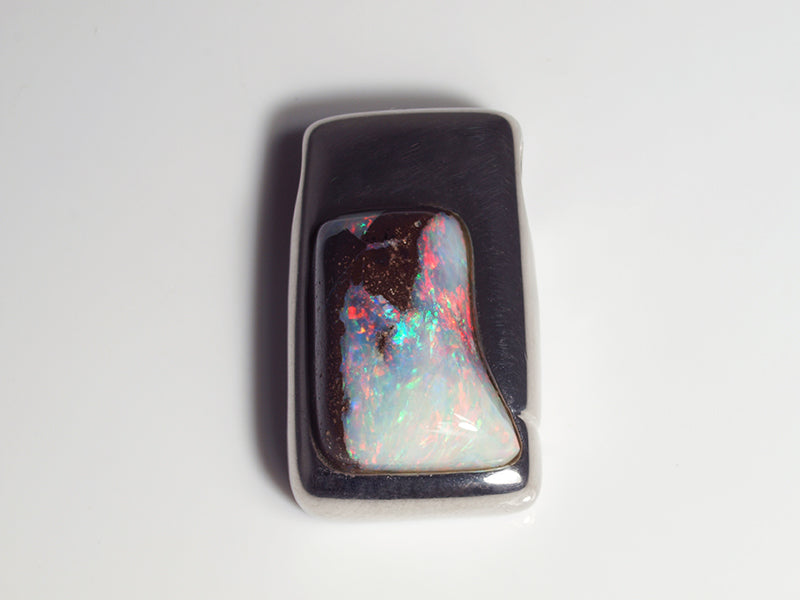 Opalschmuck - Opalanhänger aus Silber mit Boulder Opal