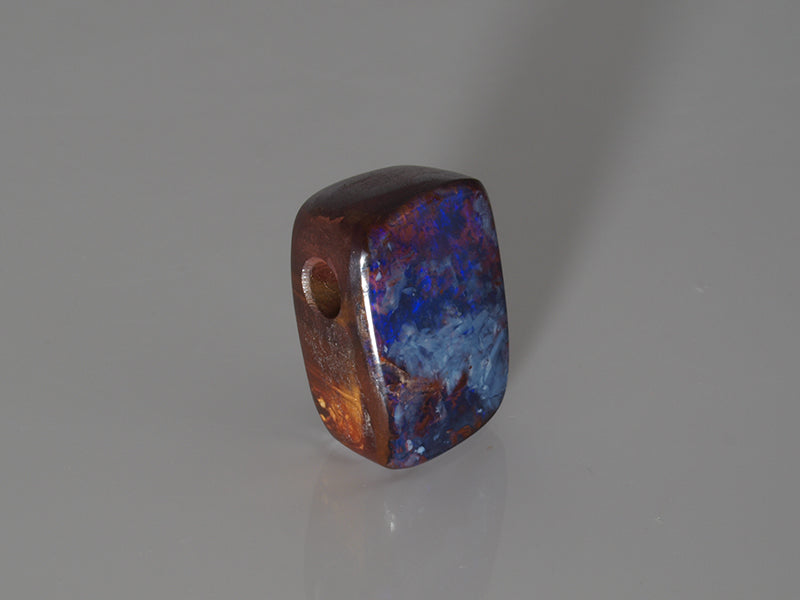 Boulder Opal, Gebohrt für Opal-Anhänger