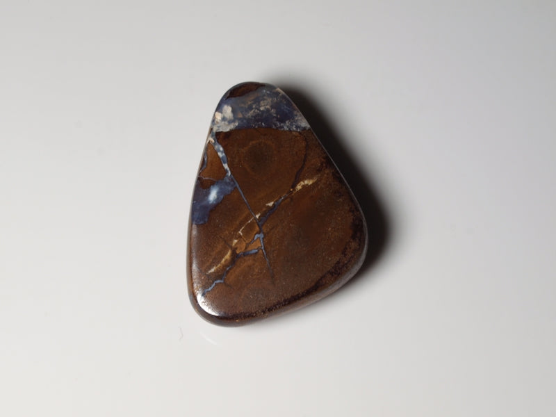 Boulder Opal Australien, Opal mit Bohrung für Opalanhänger