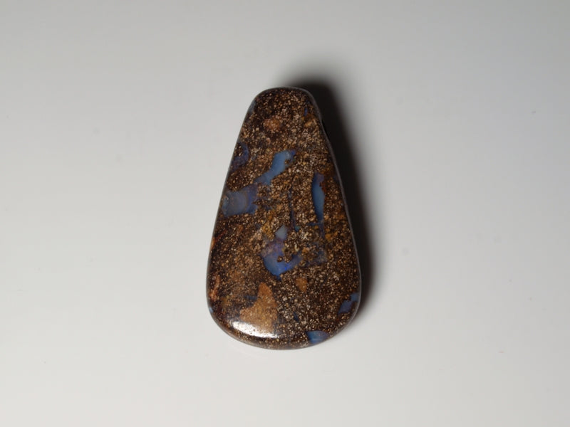 Boulder Opal Australien, Opal gebohrt für Opalanhänger