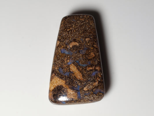 Boulder Opal aus Australien Gebohrt für Opalanhänger