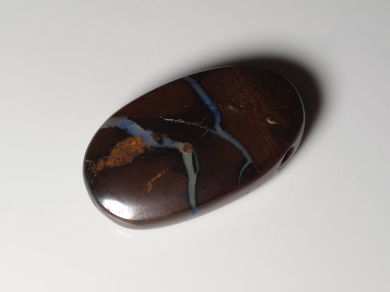 Boulder Opal aus Australien Gebohrt für Opalanhänger