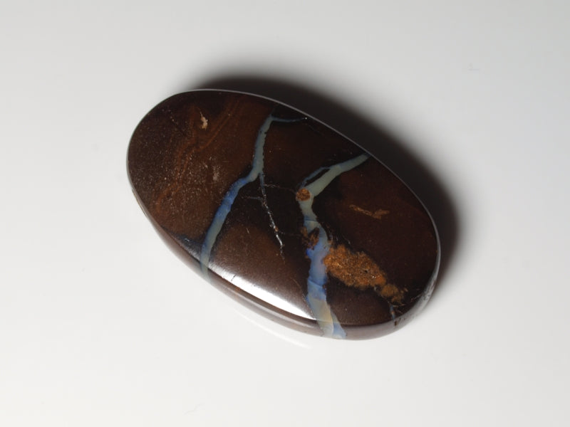 Boulder Opal aus Australien Gebohrt für Opalanhänger