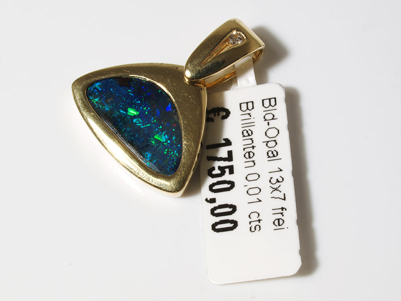 Opalschmuck, Anhänger aus Gold mit Opal und Diamant