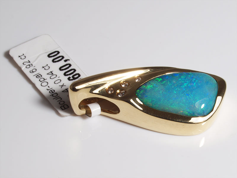Opalschmuck, Anhänger aus Gold mit Boulder-Opal aus Australien