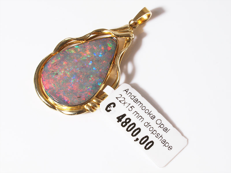 Opalschmuck, Opalanhänger aus Gold mit Opal aus Andamooka/Australien
