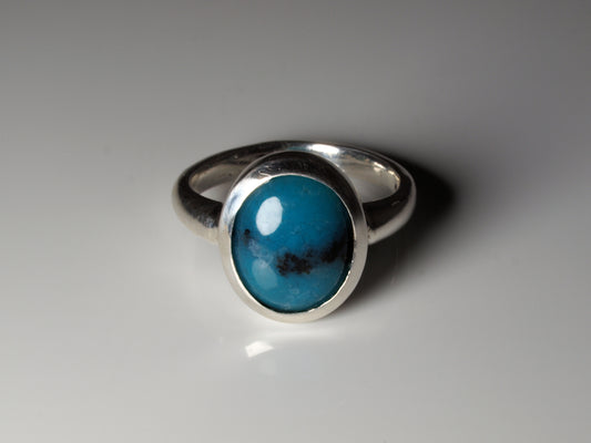 Ring aus Silber mit Opal aus Australien