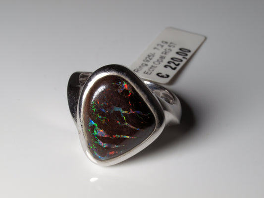 Ring aus Silber mit Opal aus Australien
