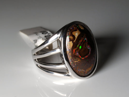 Ring aus Silber mit Opal aus Australien