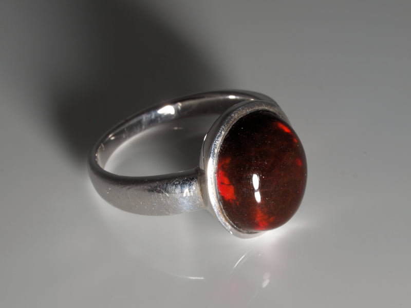 Ring aus Silber mit Opal aus Äthiopien