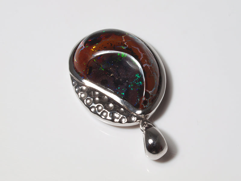 Opalschmuck - Anhänger aus Silber mit Boulder-Matrix-Opal