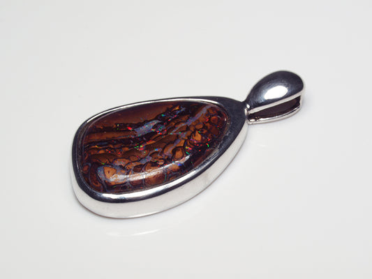 Opalschmuck - Opalanhänger aus Silber mit Boulder Matrix Opal